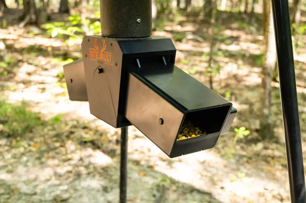Nite Vault Feeder
