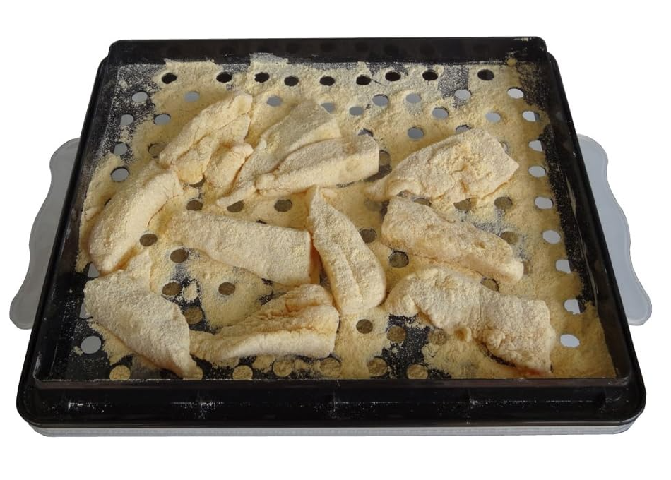 King Kooker Batter Box- 11" x 13" Plastic Batter Box with Sifter